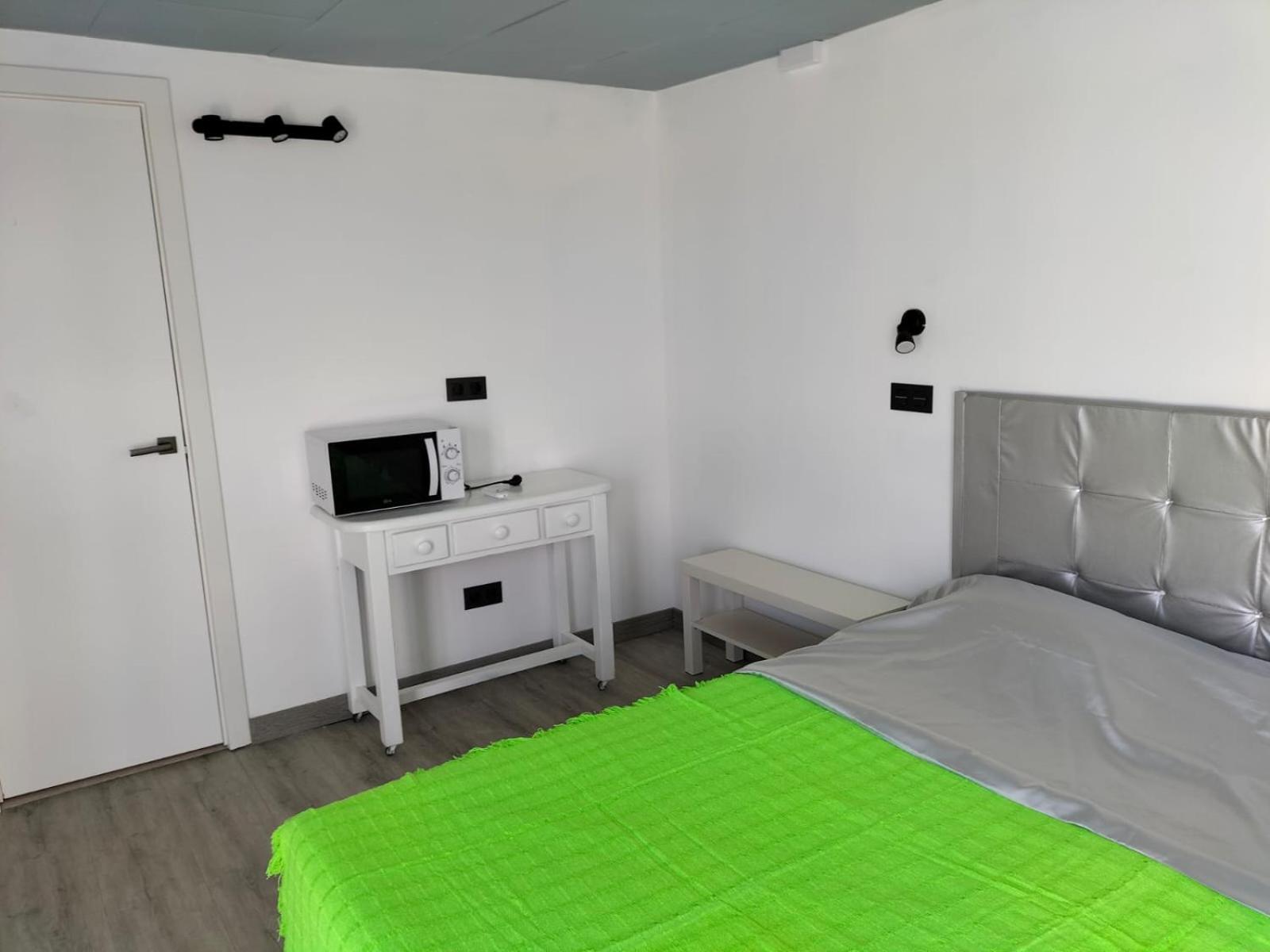 Vv Las Buganvillas Maspalomas - Cocina Y Habitaciones Con Banos Privados Екстер'єр фото