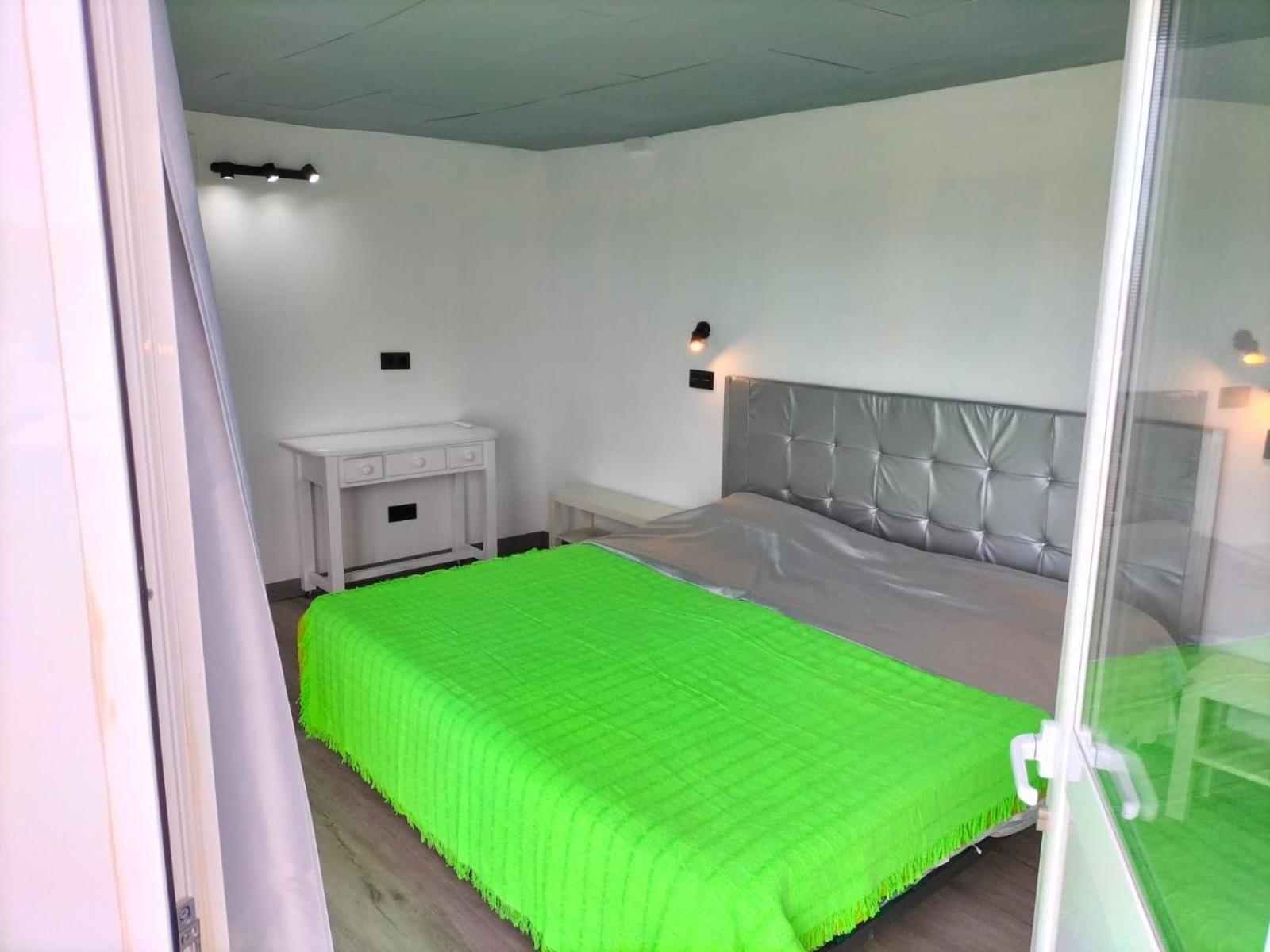 Vv Las Buganvillas Maspalomas - Cocina Y Habitaciones Con Banos Privados Екстер'єр фото