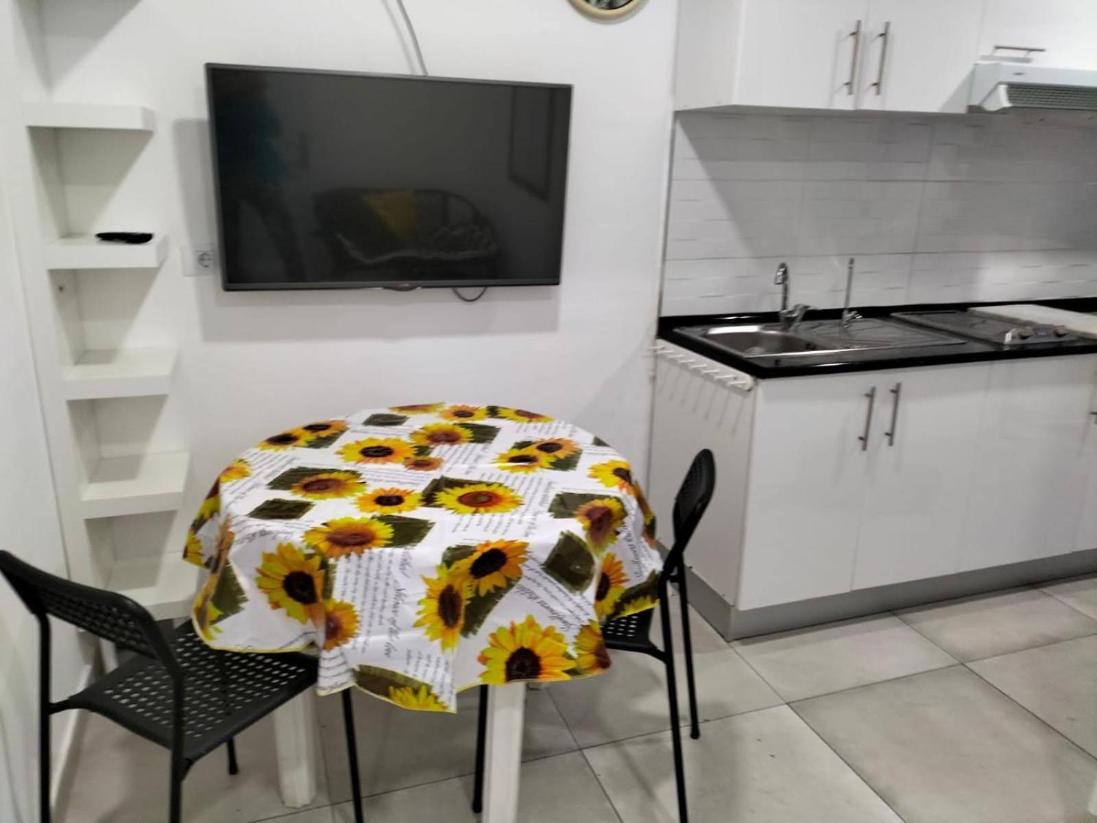 Vv Las Buganvillas Maspalomas - Cocina Y Habitaciones Con Banos Privados Номер фото